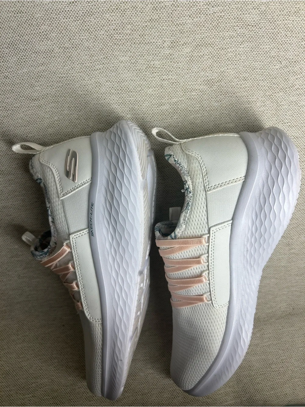 Skechers breathable knit